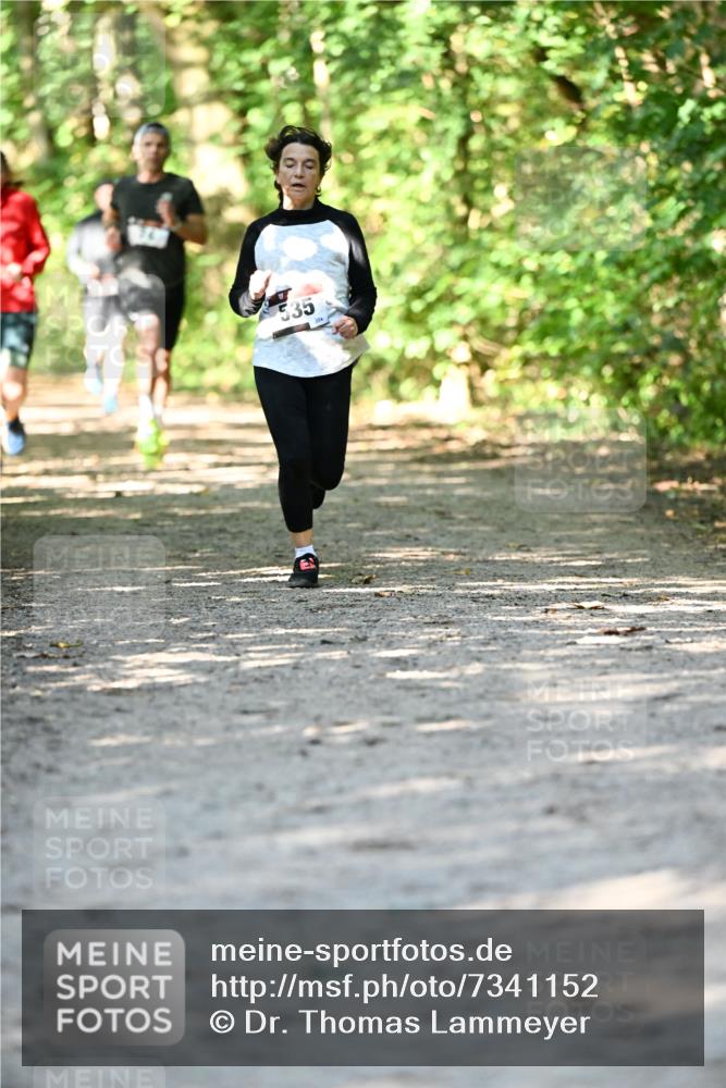 06.10.2024 - Bramfelder Halbmarathon 2024 Dr. Thomas Lammeyer http://msf.ph/oto/7341152 06.10.2024 10:48:11 Laufen 535 meine-sportfotos.de