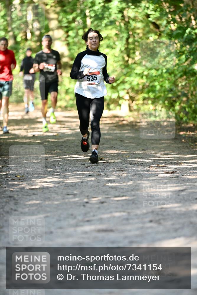 06.10.2024 - Bramfelder Halbmarathon 2024 Dr. Thomas Lammeyer http://msf.ph/oto/7341154 06.10.2024 10:48:11 Laufen 535 meine-sportfotos.de