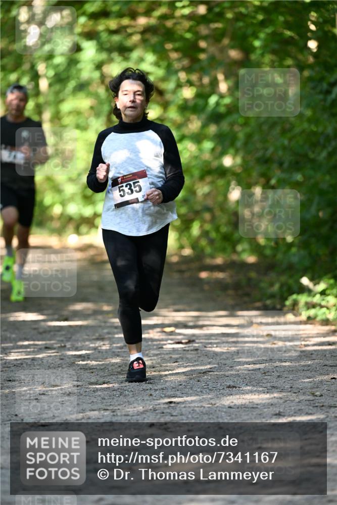 06.10.2024 - Bramfelder Halbmarathon 2024 Dr. Thomas Lammeyer http://msf.ph/oto/7341167 06.10.2024 10:48:13 Laufen 535, 20 meine-sportfotos.de