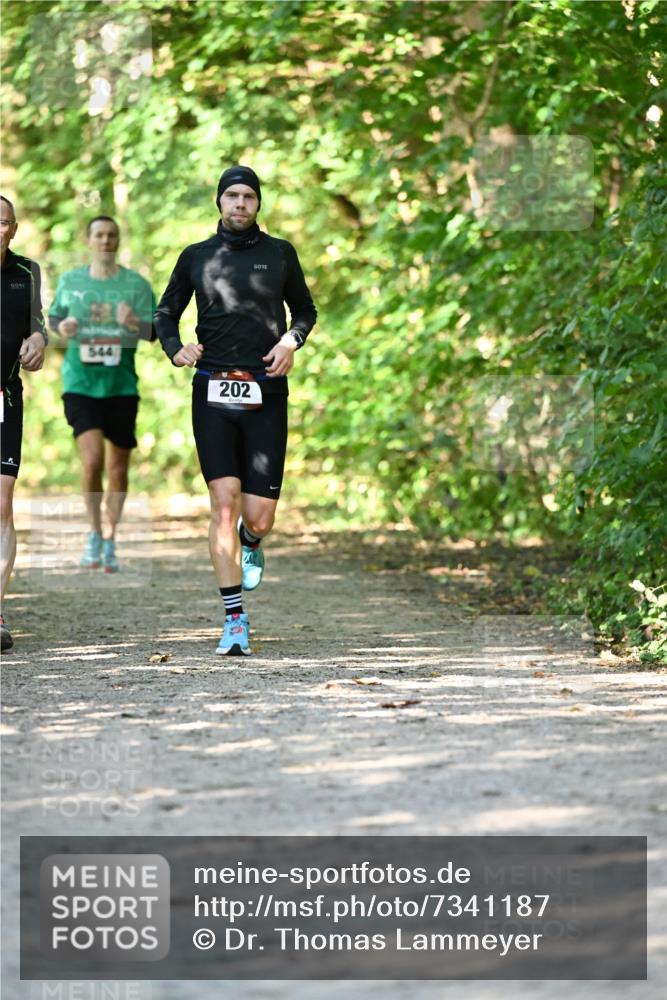 06.10.2024 - Bramfelder Halbmarathon 2024 Dr. Thomas Lammeyer http://msf.ph/oto/7341187 06.10.2024 10:48:20 Laufen 544, 202 meine-sportfotos.de