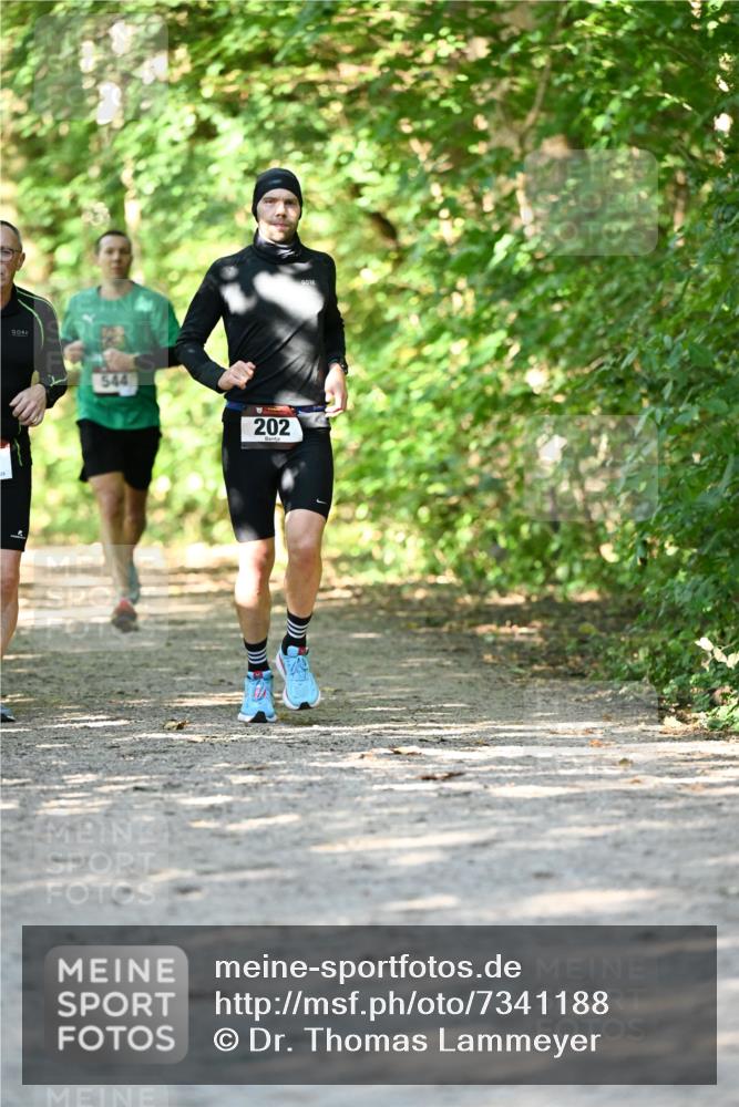 06.10.2024 - Bramfelder Halbmarathon 2024 Dr. Thomas Lammeyer http://msf.ph/oto/7341188 06.10.2024 10:48:20 Laufen 09, 544, 202 meine-sportfotos.de