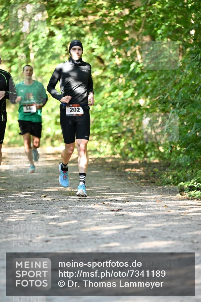 06.10.2024 - Bramfelder Halbmarathon 2024 Dr. Thomas Lammeyer http://msf.ph/oto/7341189 06.10.2024 10:48:20 Laufen 202 meine-sportfotos.de