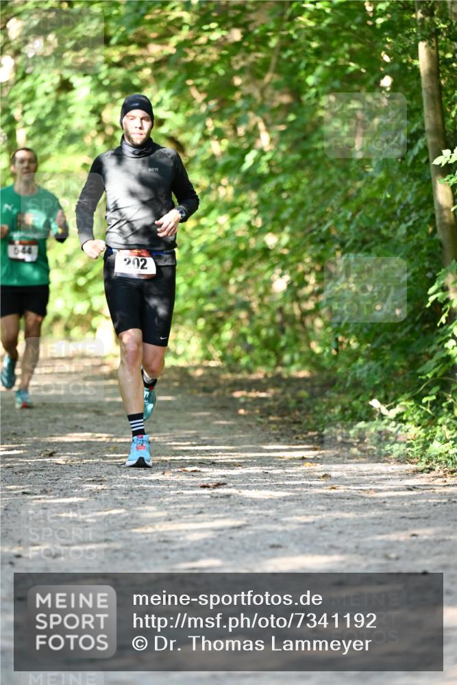 06.10.2024 - Bramfelder Halbmarathon 2024 Dr. Thomas Lammeyer http://msf.ph/oto/7341192 06.10.2024 10:48:20 Laufen 544, 202 meine-sportfotos.de