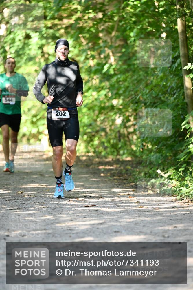 06.10.2024 - Bramfelder Halbmarathon 2024 Dr. Thomas Lammeyer http://msf.ph/oto/7341193 06.10.2024 10:48:21 Laufen 544, 202 meine-sportfotos.de