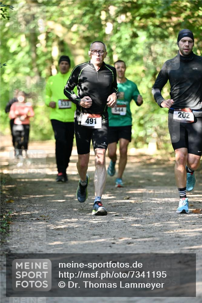 06.10.2024 - Bramfelder Halbmarathon 2024 Dr. Thomas Lammeyer http://msf.ph/oto/7341195 06.10.2024 10:48:21 Laufen 491, 544, 202 meine-sportfotos.de