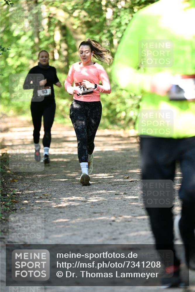 06.10.2024 - Bramfelder Halbmarathon 2024 Dr. Thomas Lammeyer http://msf.ph/oto/7341208 06.10.2024 10:48:27 Laufen 33, 93, 21 meine-sportfotos.de
