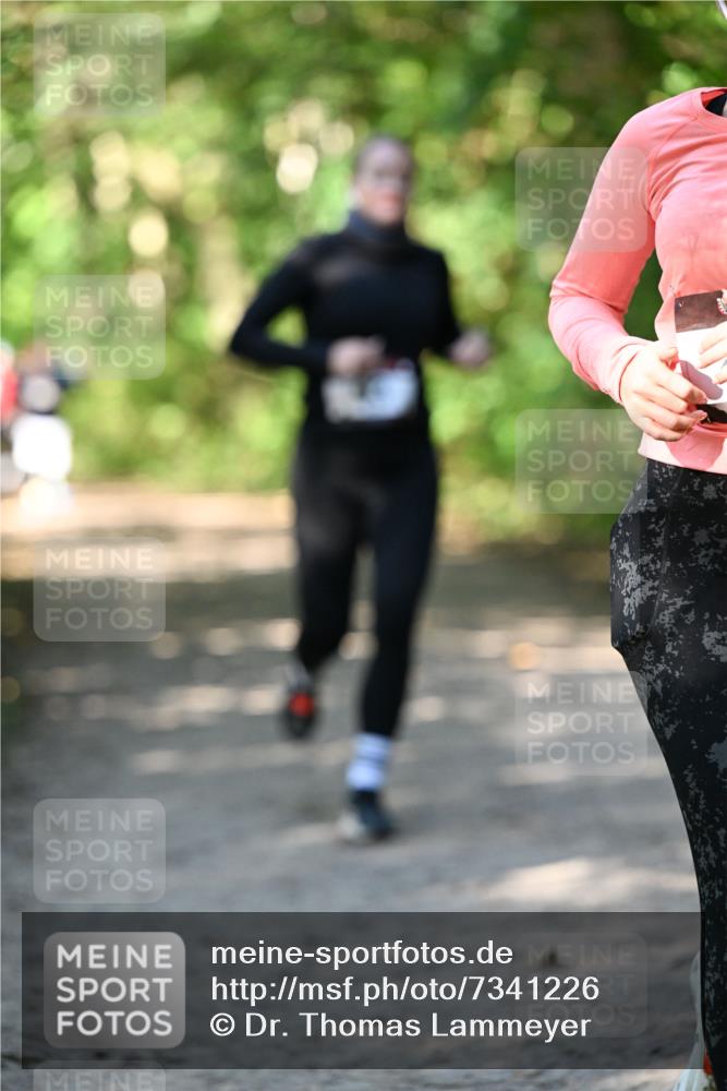 06.10.2024 - Bramfelder Halbmarathon 2024 Dr. Thomas Lammeyer http://msf.ph/oto/7341226 06.10.2024 10:48:31 Laufen  meine-sportfotos.de