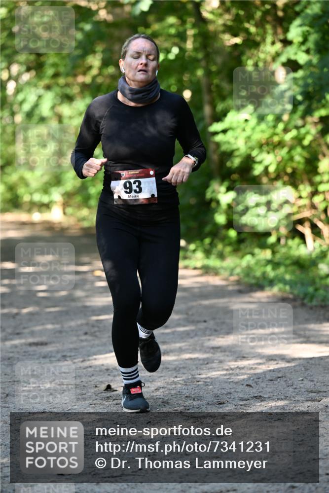06.10.2024 - Bramfelder Halbmarathon 2024 Dr. Thomas Lammeyer http://msf.ph/oto/7341231 06.10.2024 10:48:32 Laufen 93 meine-sportfotos.de