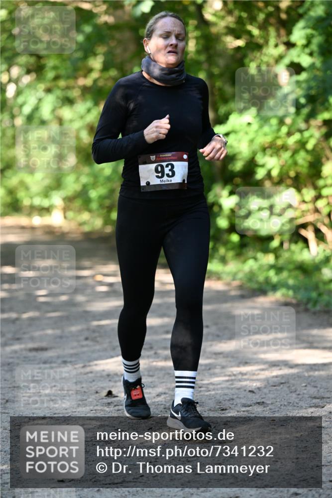 06.10.2024 - Bramfelder Halbmarathon 2024 Dr. Thomas Lammeyer http://msf.ph/oto/7341232 06.10.2024 10:48:32 Laufen 93 meine-sportfotos.de