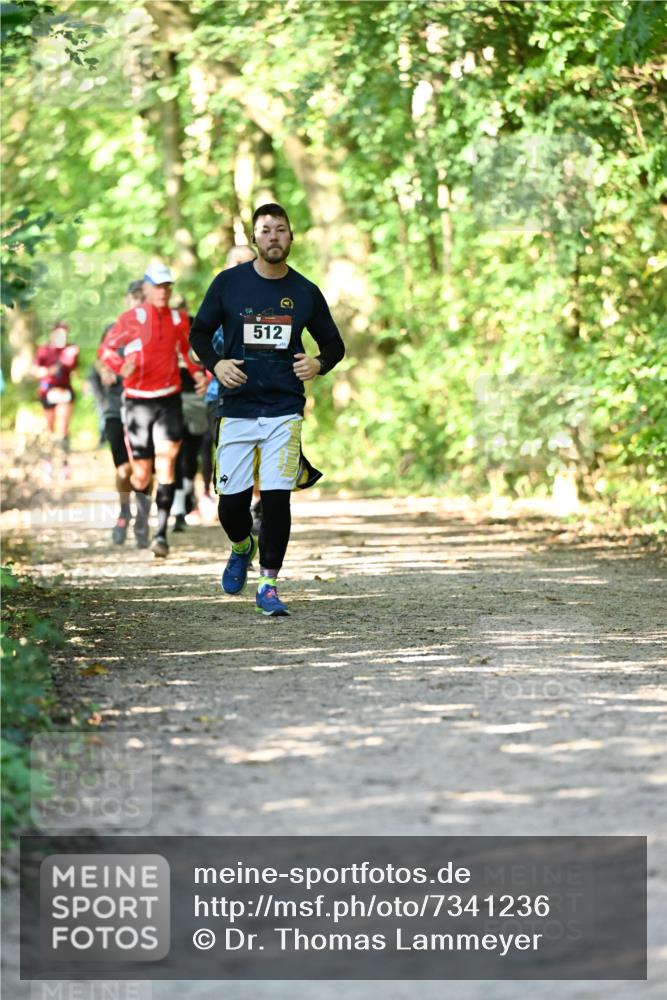 06.10.2024 - Bramfelder Halbmarathon 2024 Dr. Thomas Lammeyer http://msf.ph/oto/7341236 06.10.2024 10:48:39 Laufen 512 meine-sportfotos.de