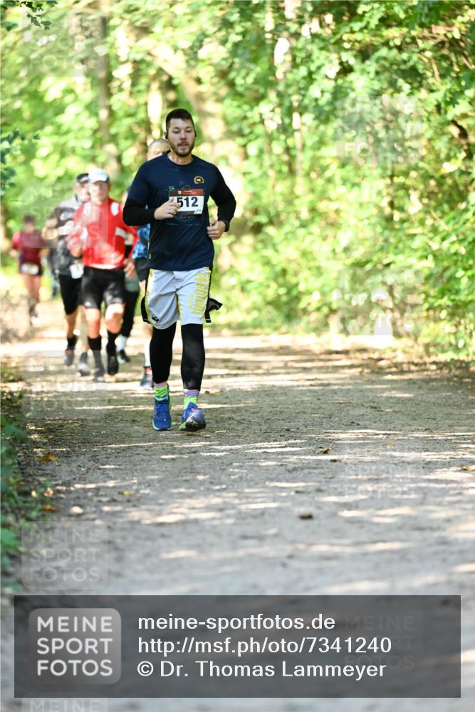 06.10.2024 - Bramfelder Halbmarathon 2024 Dr. Thomas Lammeyer http://msf.ph/oto/7341240 06.10.2024 10:48:39 Laufen 512 meine-sportfotos.de