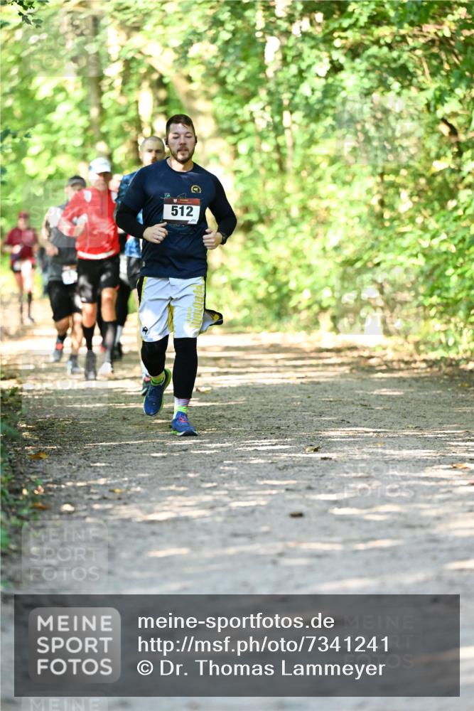 06.10.2024 - Bramfelder Halbmarathon 2024 Dr. Thomas Lammeyer http://msf.ph/oto/7341241 06.10.2024 10:48:40 Laufen 512 meine-sportfotos.de