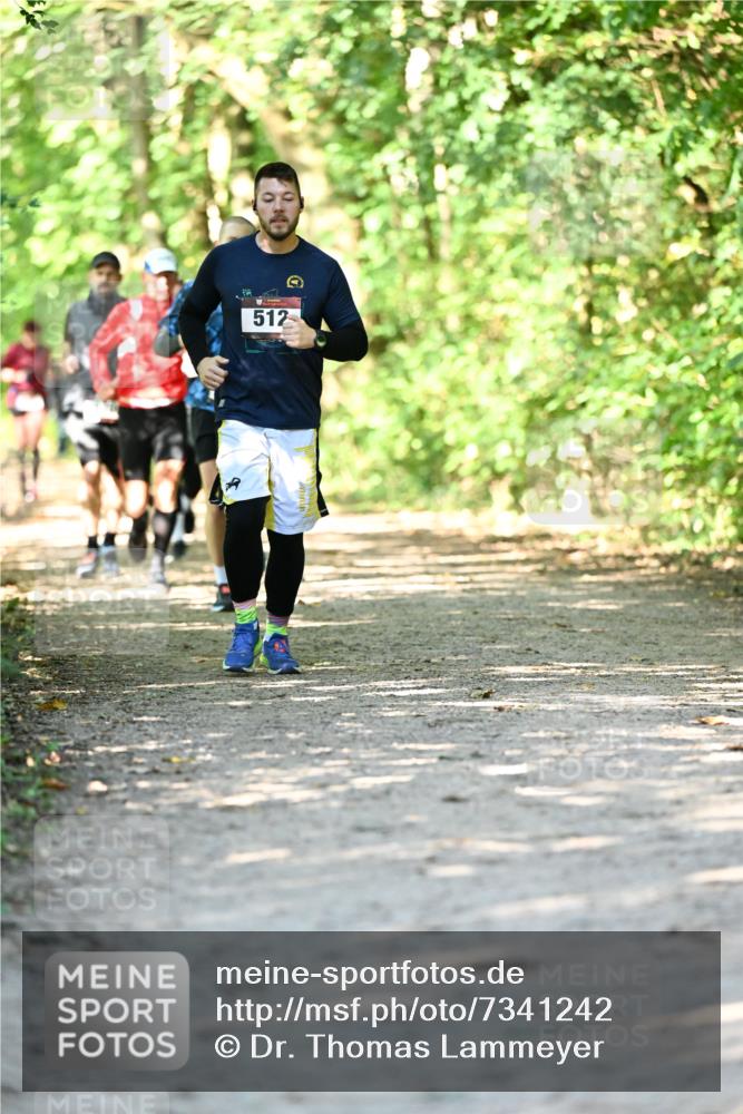 06.10.2024 - Bramfelder Halbmarathon 2024 Dr. Thomas Lammeyer http://msf.ph/oto/7341242 06.10.2024 10:48:40 Laufen 512 meine-sportfotos.de