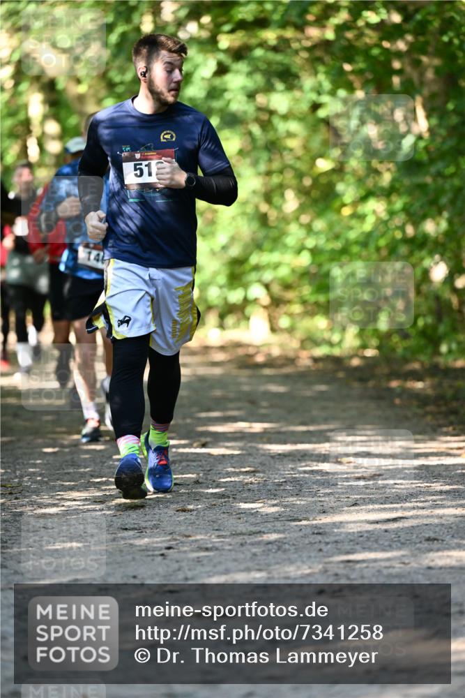 06.10.2024 - Bramfelder Halbmarathon 2024 Dr. Thomas Lammeyer http://msf.ph/oto/7341258 06.10.2024 10:48:42 Laufen 140, 512 meine-sportfotos.de