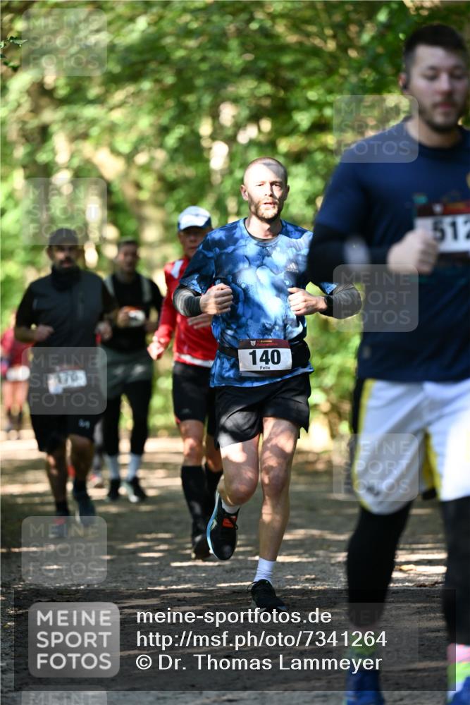 06.10.2024 - Bramfelder Halbmarathon 2024 Dr. Thomas Lammeyer http://msf.ph/oto/7341264 06.10.2024 10:48:44 Laufen 170, 140, 512 meine-sportfotos.de
