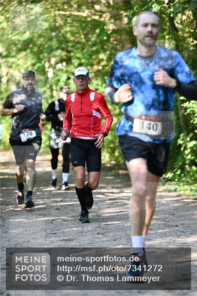 06.10.2024 - Bramfelder Halbmarathon 2024 Dr. Thomas Lammeyer http://msf.ph/oto/7341272 06.10.2024 10:48:46 Laufen 170, 140 meine-sportfotos.de