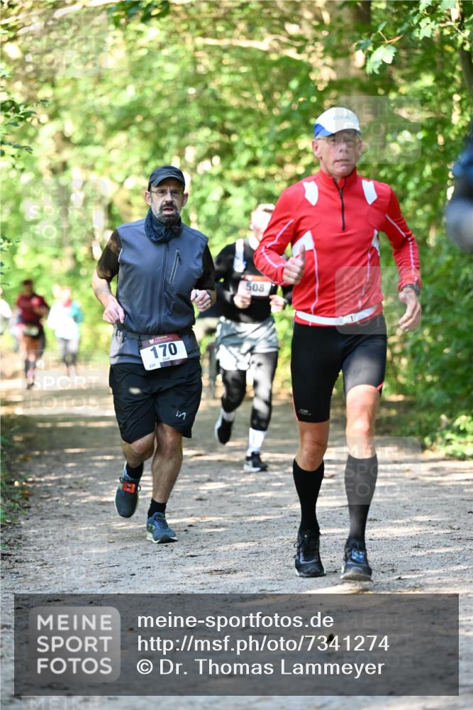 06.10.2024 - Bramfelder Halbmarathon 2024 Dr. Thomas Lammeyer http://msf.ph/oto/7341274 06.10.2024 10:48:47 Laufen 228, 170, 508 meine-sportfotos.de