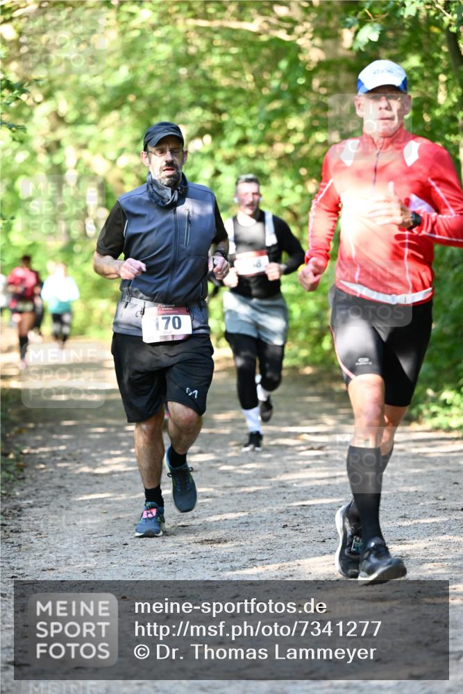 06.10.2024 - Bramfelder Halbmarathon 2024 Dr. Thomas Lammeyer http://msf.ph/oto/7341277 06.10.2024 10:48:47 Laufen 70 meine-sportfotos.de