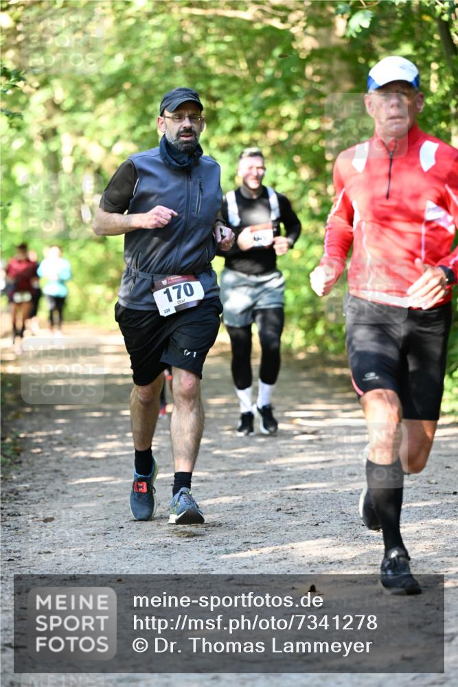 06.10.2024 - Bramfelder Halbmarathon 2024 Dr. Thomas Lammeyer http://msf.ph/oto/7341278 06.10.2024 10:48:47 Laufen 170, 228, 1 meine-sportfotos.de