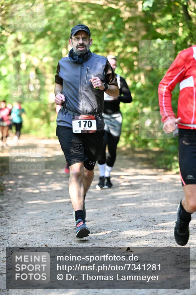 06.10.2024 - Bramfelder Halbmarathon 2024 Dr. Thomas Lammeyer http://msf.ph/oto/7341281 06.10.2024 10:48:48 Laufen 228, 170, 1 meine-sportfotos.de