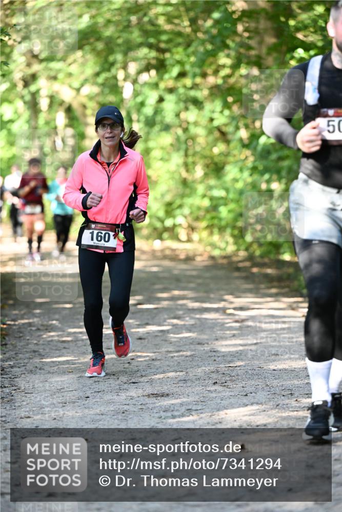 06.10.2024 - Bramfelder Halbmarathon 2024 Dr. Thomas Lammeyer http://msf.ph/oto/7341294 06.10.2024 10:48:50 Laufen 160, 50 meine-sportfotos.de