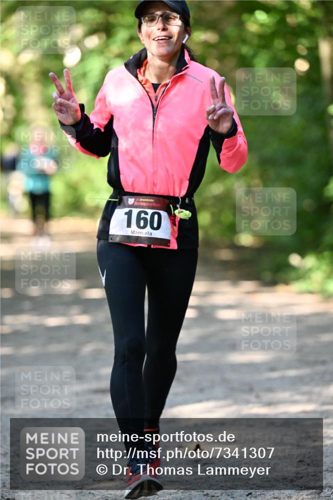 06.10.2024 - Bramfelder Halbmarathon 2024 Dr. Thomas Lammeyer http://msf.ph/oto/7341307 06.10.2024 10:48:52 Laufen 160 meine-sportfotos.de