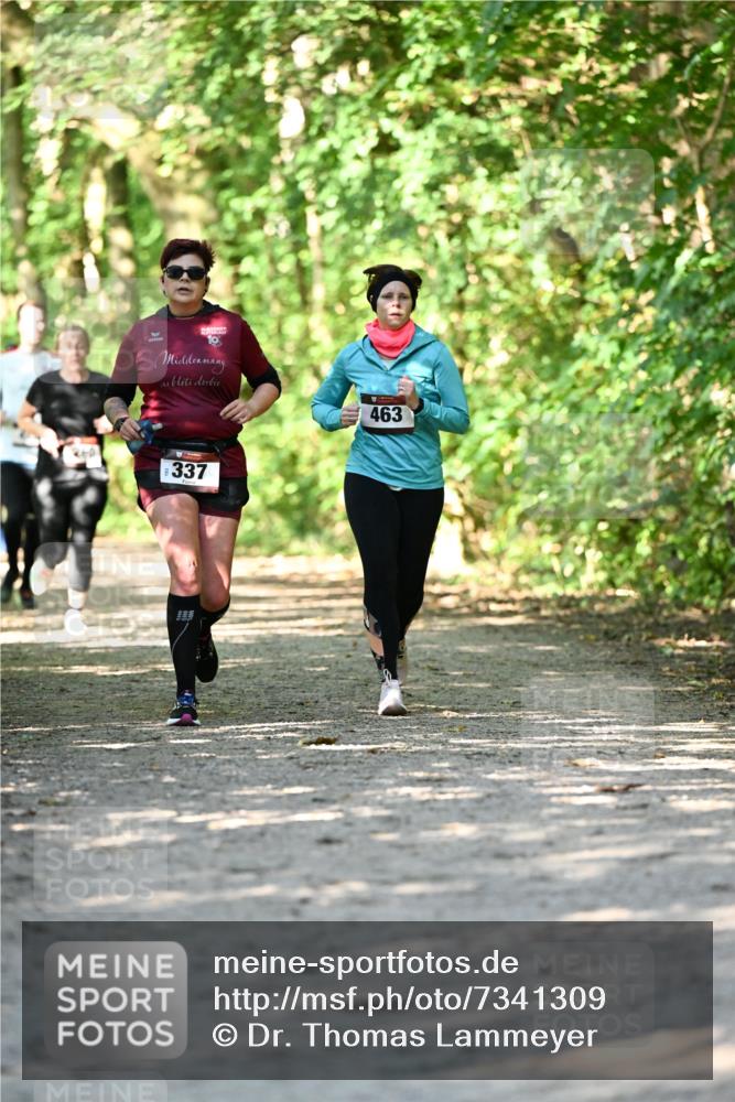 06.10.2024 - Bramfelder Halbmarathon 2024 Dr. Thomas Lammeyer http://msf.ph/oto/7341309 06.10.2024 10:48:54 Laufen 10, 463, 260, 337 meine-sportfotos.de