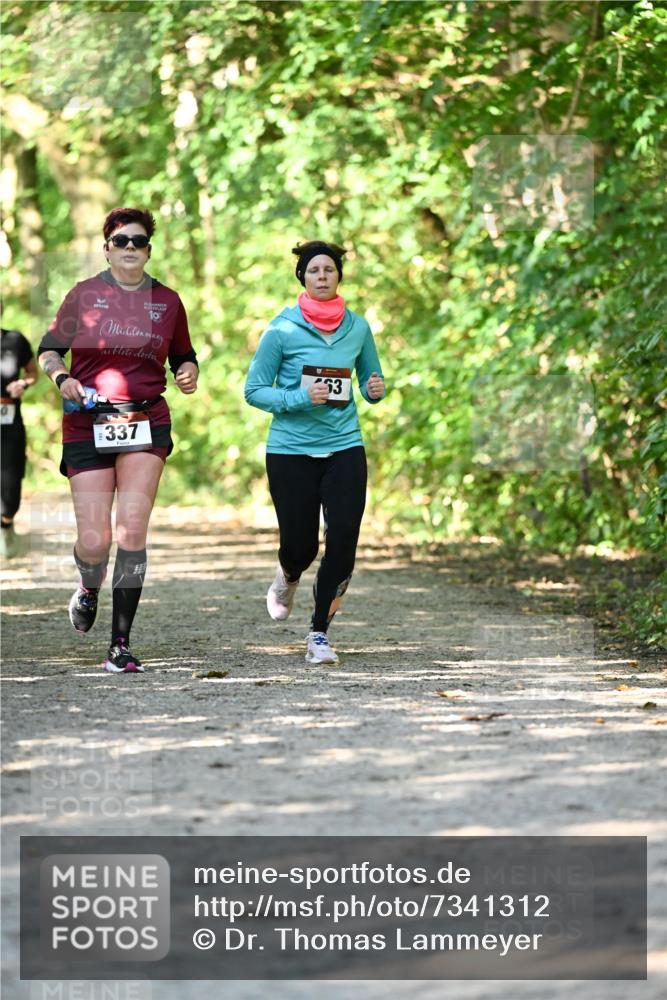 06.10.2024 - Bramfelder Halbmarathon 2024 Dr. Thomas Lammeyer http://msf.ph/oto/7341312 06.10.2024 10:48:55 Laufen 10, 74, 337, 53 meine-sportfotos.de