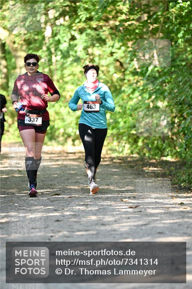 06.10.2024 - Bramfelder Halbmarathon 2024 Dr. Thomas Lammeyer http://msf.ph/oto/7341314 06.10.2024 10:48:55 Laufen 337, 463 meine-sportfotos.de
