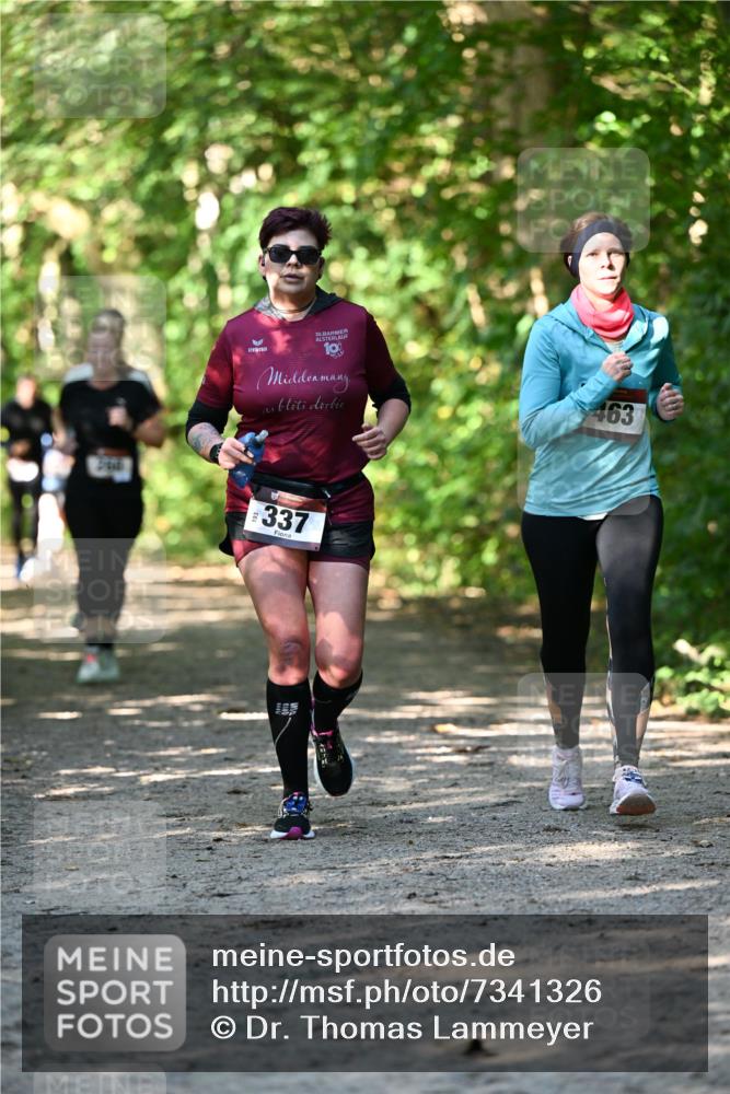 06.10.2024 - Bramfelder Halbmarathon 2024 Dr. Thomas Lammeyer http://msf.ph/oto/7341326 06.10.2024 10:48:58 Laufen 30, 10, 463, 337 meine-sportfotos.de