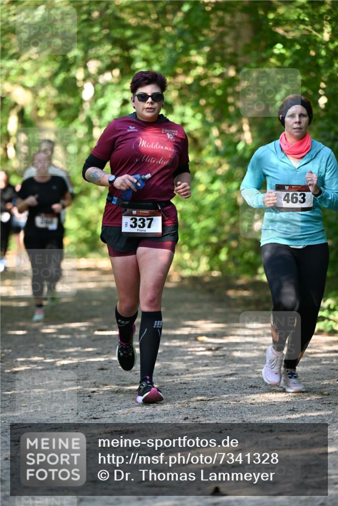 06.10.2024 - Bramfelder Halbmarathon 2024 Dr. Thomas Lammeyer http://msf.ph/oto/7341328 06.10.2024 10:48:58 Laufen 30, 337, 463 meine-sportfotos.de
