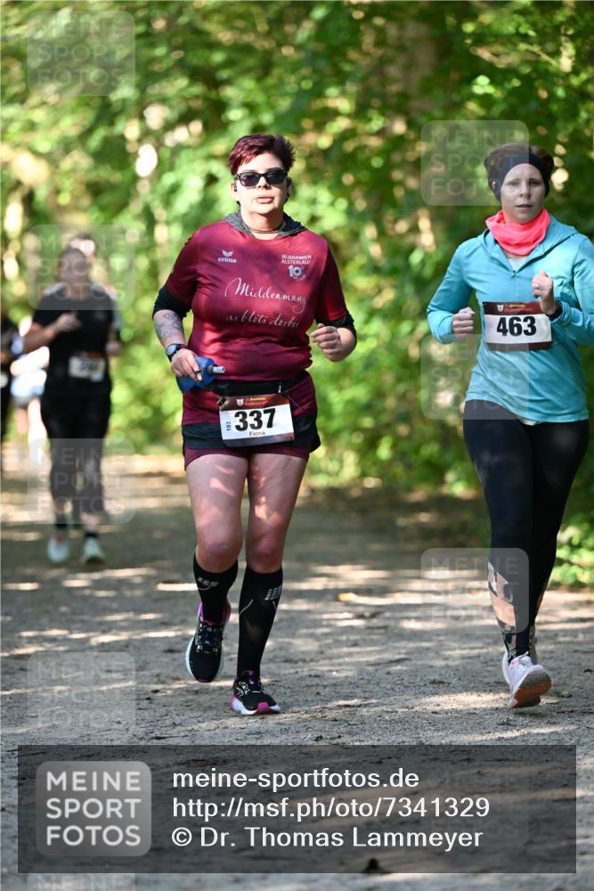 06.10.2024 - Bramfelder Halbmarathon 2024 Dr. Thomas Lammeyer http://msf.ph/oto/7341329 06.10.2024 10:48:58 Laufen 30, 10, 337, 463 meine-sportfotos.de