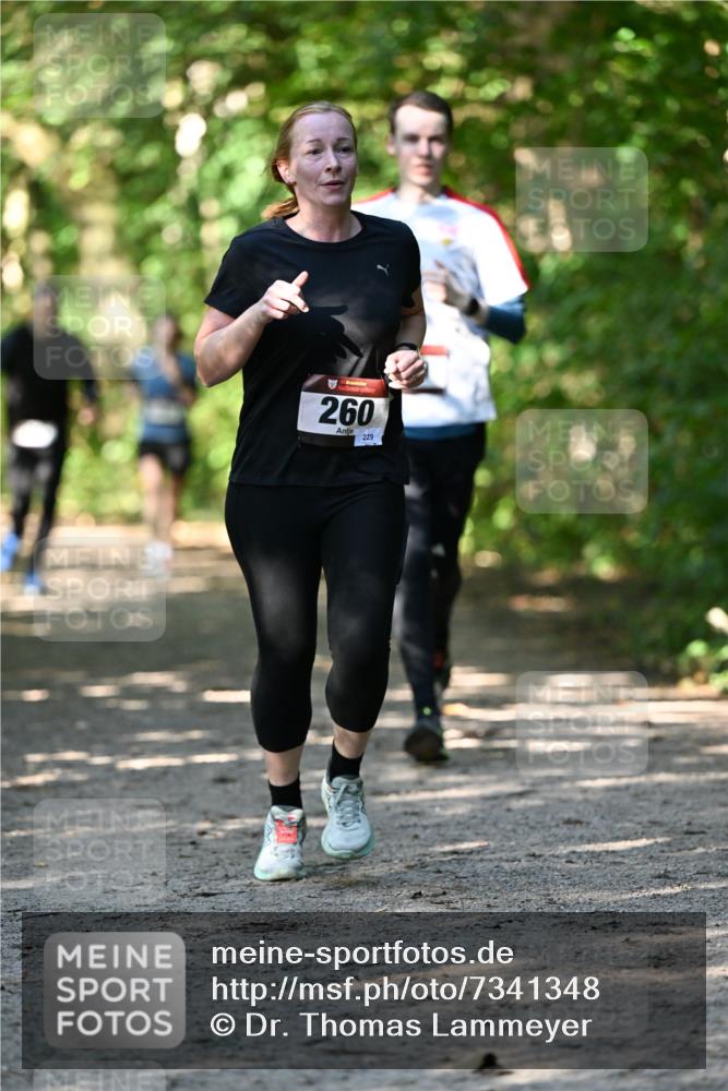 06.10.2024 - Bramfelder Halbmarathon 2024 Dr. Thomas Lammeyer http://msf.ph/oto/7341348 06.10.2024 10:49:02 Laufen 260, 229 meine-sportfotos.de