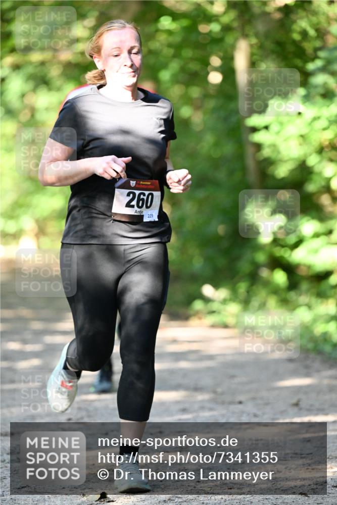 06.10.2024 - Bramfelder Halbmarathon 2024 Dr. Thomas Lammeyer http://msf.ph/oto/7341355 06.10.2024 10:49:02 Laufen 260, 229 meine-sportfotos.de