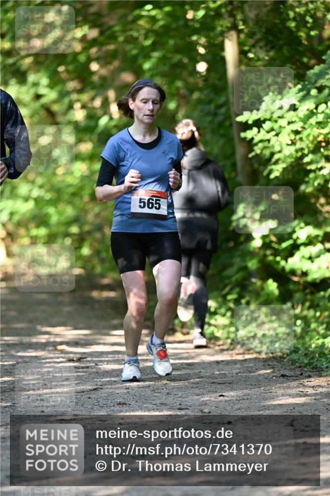 06.10.2024 - Bramfelder Halbmarathon 2024 Dr. Thomas Lammeyer http://msf.ph/oto/7341370 06.10.2024 10:49:07 Laufen 565 meine-sportfotos.de