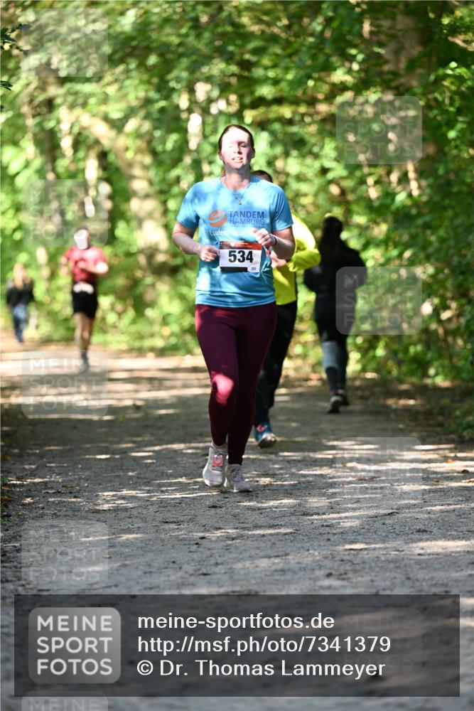 06.10.2024 - Bramfelder Halbmarathon 2024 Dr. Thomas Lammeyer http://msf.ph/oto/7341379 06.10.2024 10:49:10 Laufen 534, 203 meine-sportfotos.de