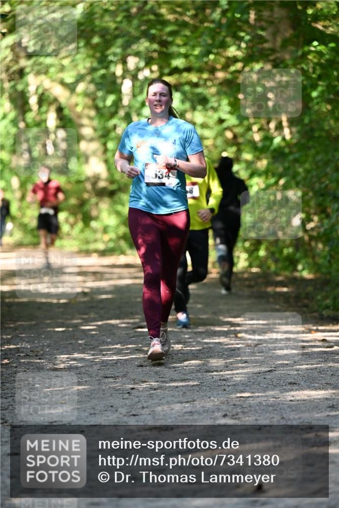 06.10.2024 - Bramfelder Halbmarathon 2024 Dr. Thomas Lammeyer http://msf.ph/oto/7341380 06.10.2024 10:49:10 Laufen 534, 203 meine-sportfotos.de