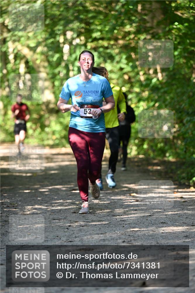 06.10.2024 - Bramfelder Halbmarathon 2024 Dr. Thomas Lammeyer http://msf.ph/oto/7341381 06.10.2024 10:49:10 Laufen 52 meine-sportfotos.de