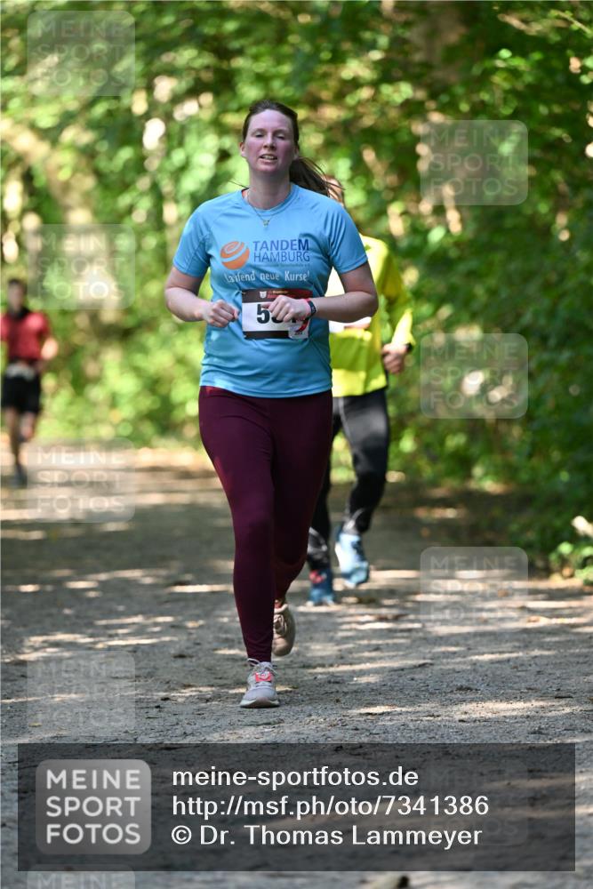 06.10.2024 - Bramfelder Halbmarathon 2024 Dr. Thomas Lammeyer http://msf.ph/oto/7341386 06.10.2024 10:49:11 Laufen 50 meine-sportfotos.de