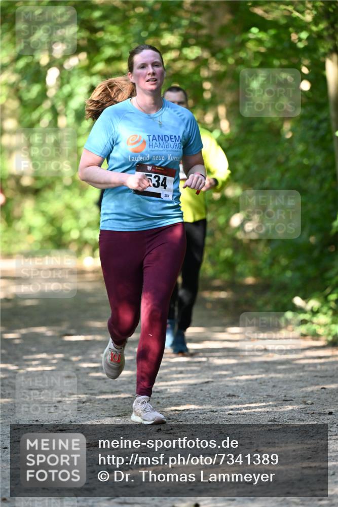 06.10.2024 - Bramfelder Halbmarathon 2024 Dr. Thomas Lammeyer http://msf.ph/oto/7341389 06.10.2024 10:49:11 Laufen 534, 203 meine-sportfotos.de