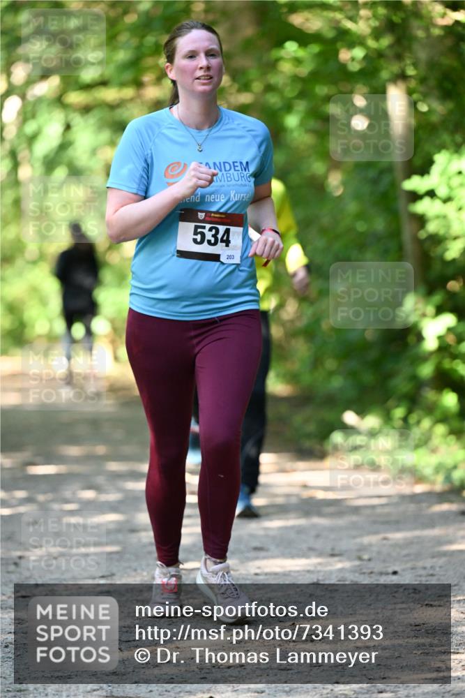 06.10.2024 - Bramfelder Halbmarathon 2024 Dr. Thomas Lammeyer http://msf.ph/oto/7341393 06.10.2024 10:49:11 Laufen 534, 203 meine-sportfotos.de