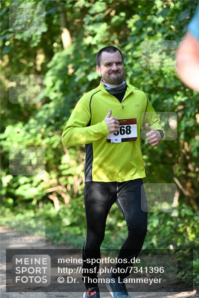 06.10.2024 - Bramfelder Halbmarathon 2024 Dr. Thomas Lammeyer http://msf.ph/oto/7341396 06.10.2024 10:49:14 Laufen 568, 20 meine-sportfotos.de