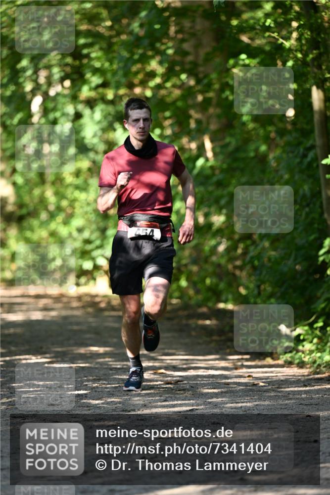 06.10.2024 - Bramfelder Halbmarathon 2024 Dr. Thomas Lammeyer http://msf.ph/oto/7341404 06.10.2024 10:49:17 Laufen  meine-sportfotos.de