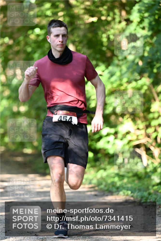 06.10.2024 - Bramfelder Halbmarathon 2024 Dr. Thomas Lammeyer http://msf.ph/oto/7341415 06.10.2024 10:49:18 Laufen  meine-sportfotos.de