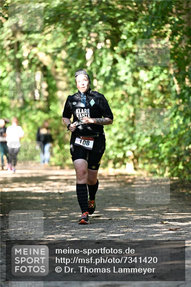 06.10.2024 - Bramfelder Halbmarathon 2024 Dr. Thomas Lammeyer http://msf.ph/oto/7341420 06.10.2024 10:49:27 Laufen 108 meine-sportfotos.de