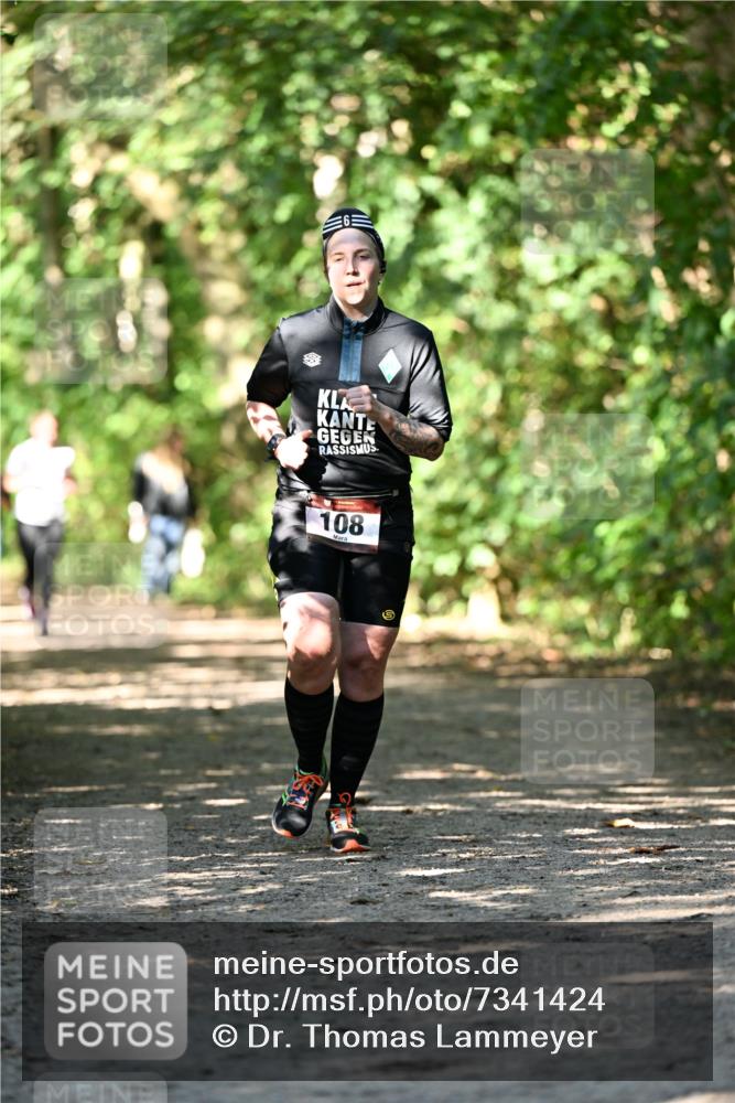 06.10.2024 - Bramfelder Halbmarathon 2024 Dr. Thomas Lammeyer http://msf.ph/oto/7341424 06.10.2024 10:49:28 Laufen 108 meine-sportfotos.de
