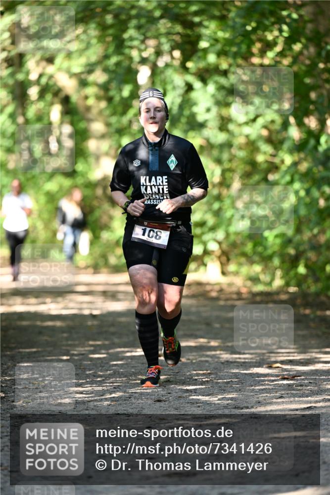 06.10.2024 - Bramfelder Halbmarathon 2024 Dr. Thomas Lammeyer http://msf.ph/oto/7341426 06.10.2024 10:49:28 Laufen 108 meine-sportfotos.de