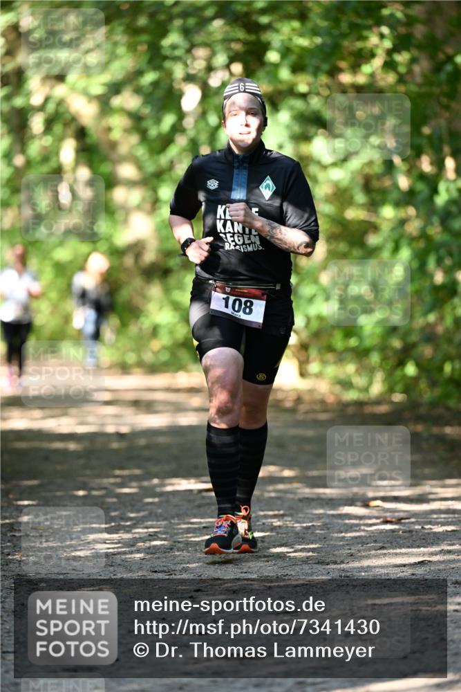 06.10.2024 - Bramfelder Halbmarathon 2024 Dr. Thomas Lammeyer http://msf.ph/oto/7341430 06.10.2024 10:49:28 Laufen 108 meine-sportfotos.de