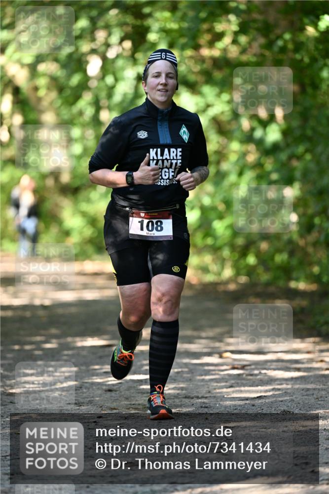 06.10.2024 - Bramfelder Halbmarathon 2024 Dr. Thomas Lammeyer http://msf.ph/oto/7341434 06.10.2024 10:49:29 Laufen 3, 108 meine-sportfotos.de