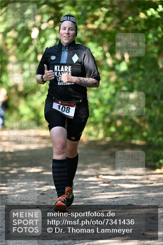 06.10.2024 - Bramfelder Halbmarathon 2024 Dr. Thomas Lammeyer http://msf.ph/oto/7341436 06.10.2024 10:49:29 Laufen 108 meine-sportfotos.de